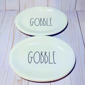 Rae Dunn GOBBLE oval plates x2